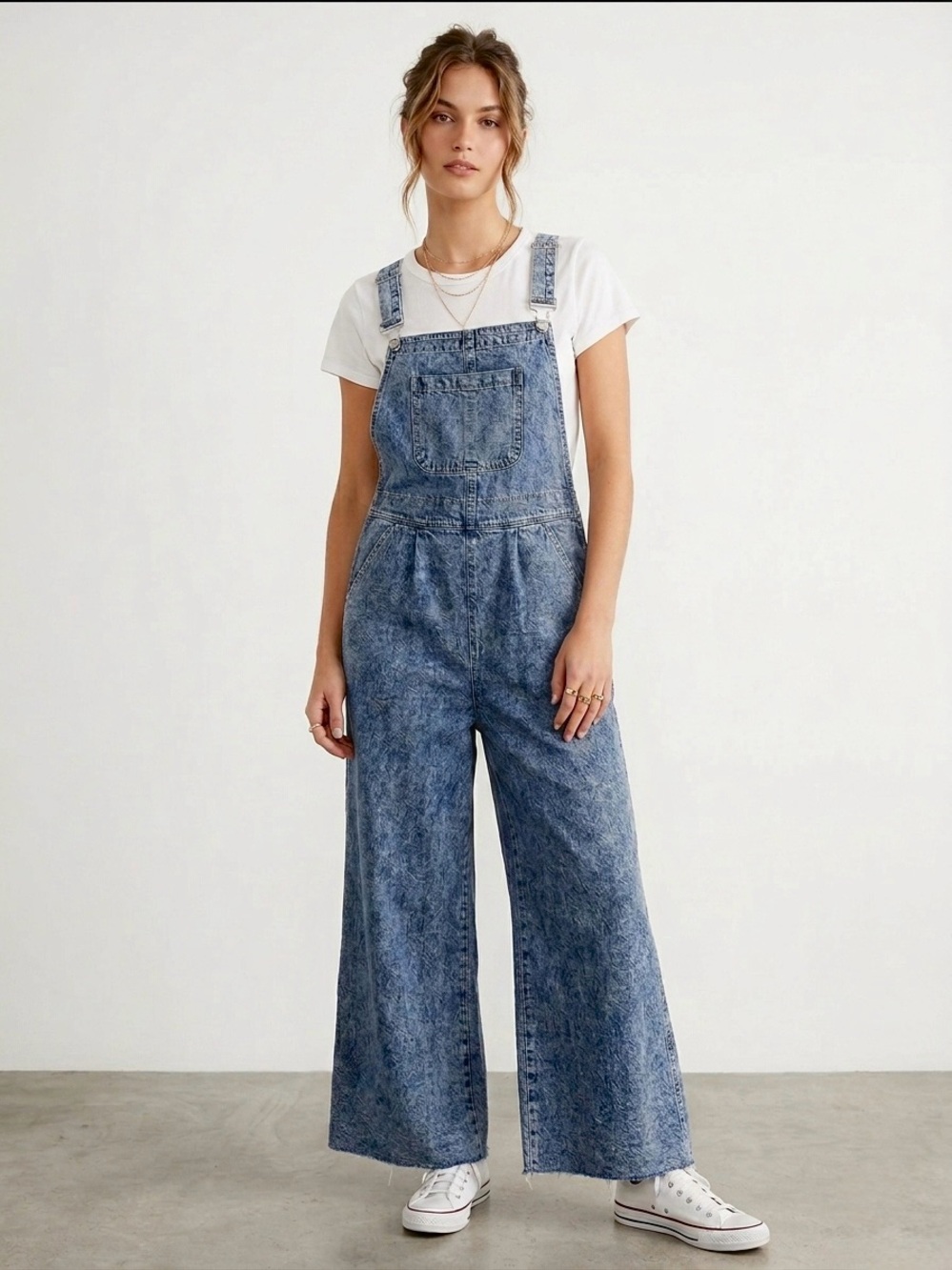 Boutique Chambray Acid-Wash Cropped Wide-Leg Blue Denim Overalls